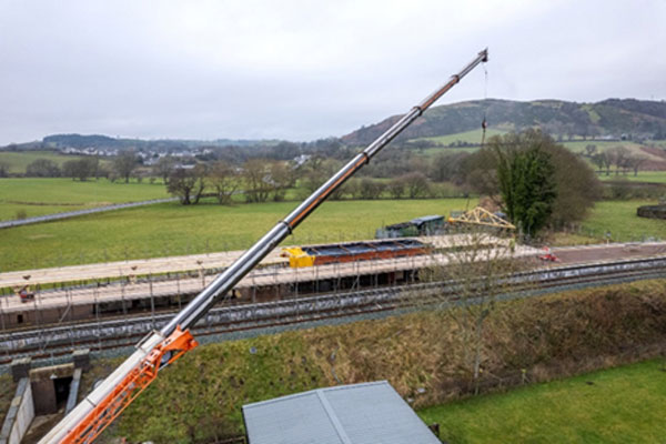 Railway Platform Canopy: Frame assembly